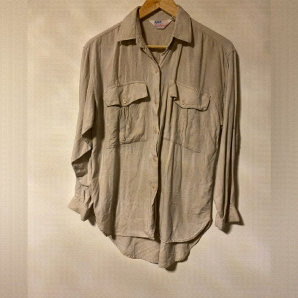 Vintage 90’s Avon Fashions women’s button up